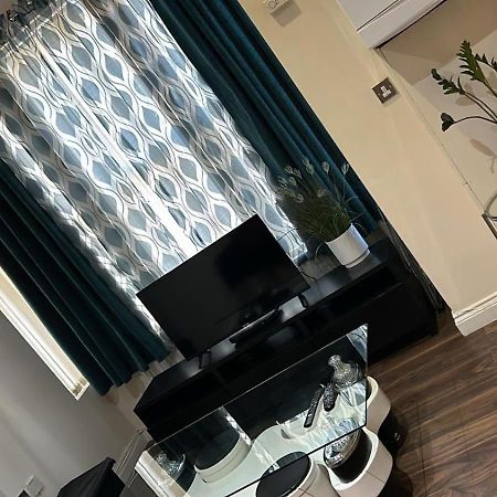 Luxurious 2 Bed Apartment Bedford Esterno foto