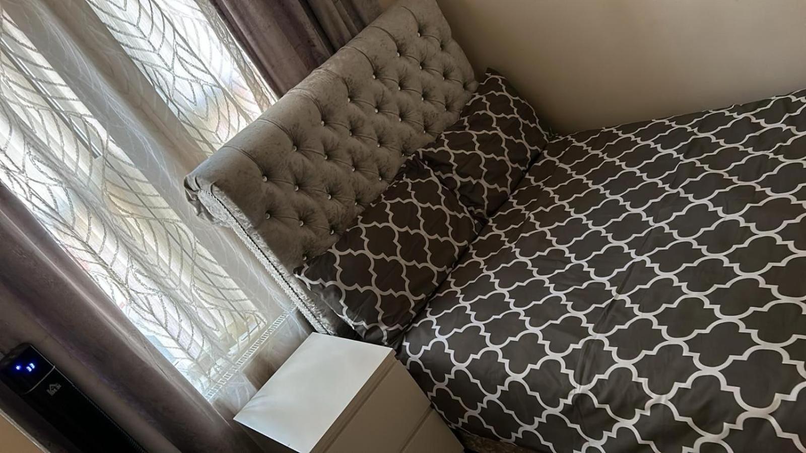 Luxurious 2 Bed Apartment Bedford Esterno foto