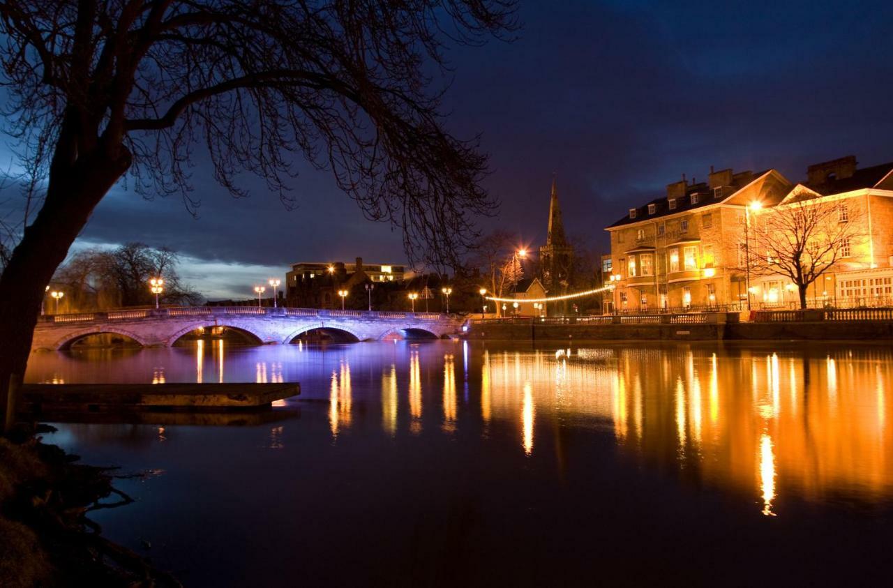 Luxurious 2 Bed Apartment Bedford Esterno foto